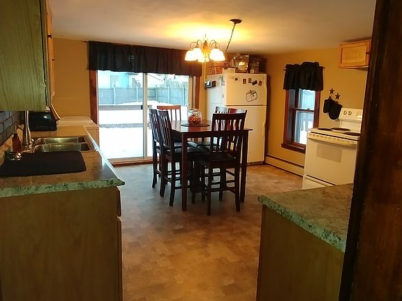3rd image of 22 West St