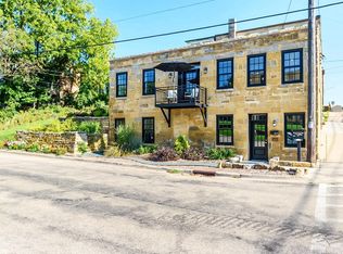 203 Fountain St, Mineral Point, WI 53565