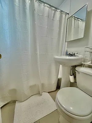 Rented by R New York | media 46