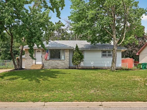 409 Manor Dr NE, Spring Lake Park, MN 55432