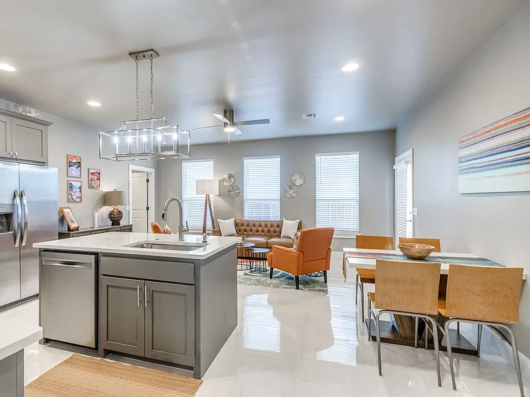 609 Abadan Dr — Photo 9