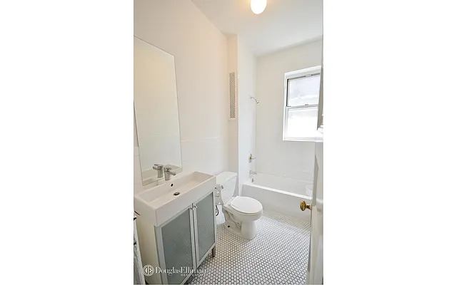 Rented by Douglas Elliman | media 11