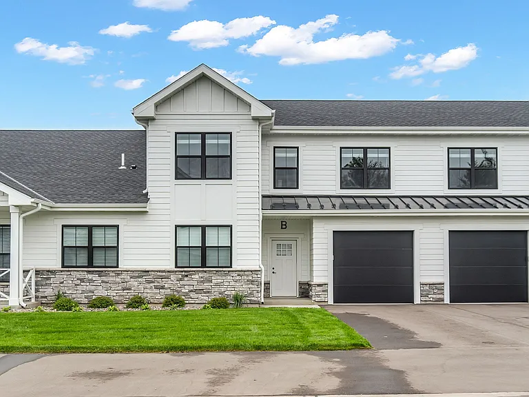 Sandhill Parkway Townhomes — Photo 44
