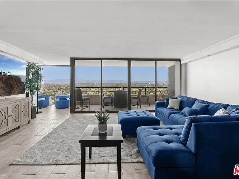 4316 Marina City Dr #927 — Photo 9