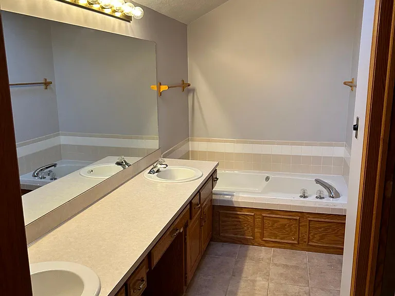 17007 Karen St — Photo 20