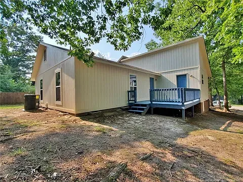 3 bed, 1158 sqft, $1,300 — Photo 2