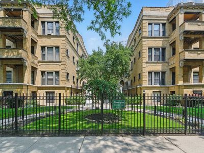 726 W Sheridan Rd APT 3S, Chicago, IL, 60613