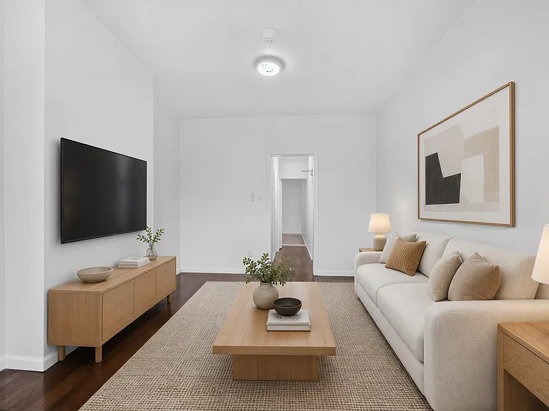 210 36th St #3L — Photo 4