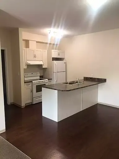 503 6th St SW #310 — Photo 5