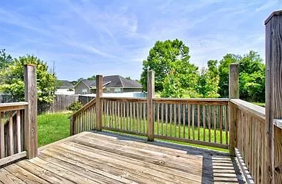 403 E Banks St — Photo 23
