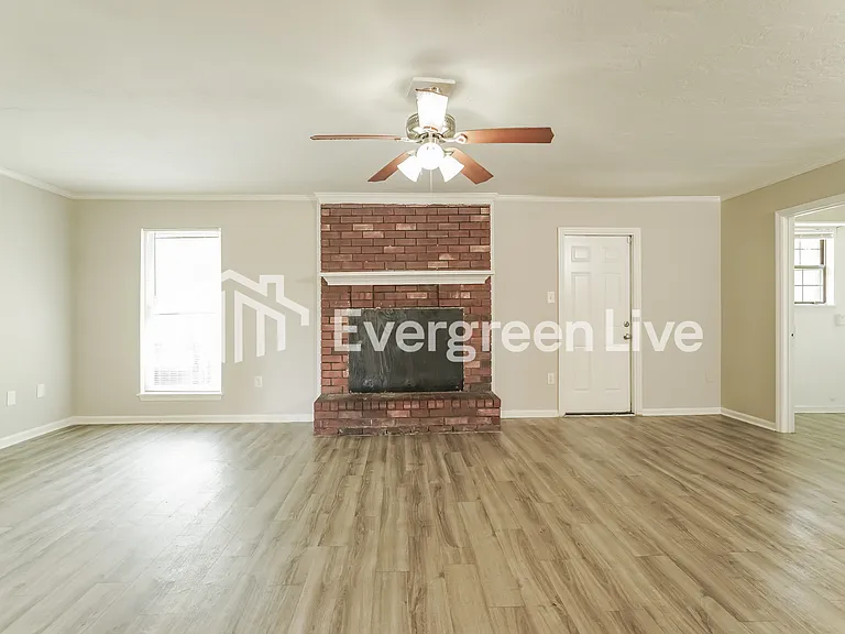 3507 Edmonton St — Photo 3