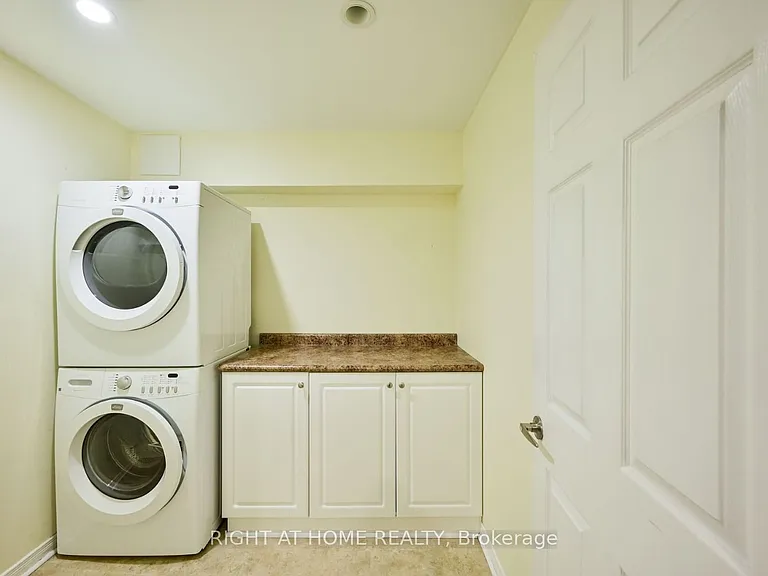 842 Luxton Dr — Photo 39