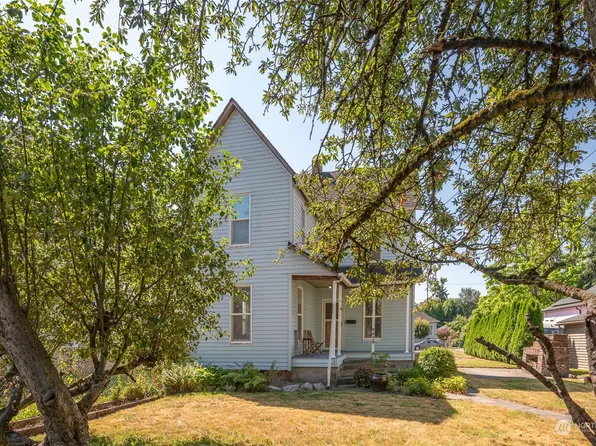 8429 Dallas Avenue S, Seattle, WA 98108