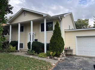 342 Allanson Rd, Mundelein, IL 60060