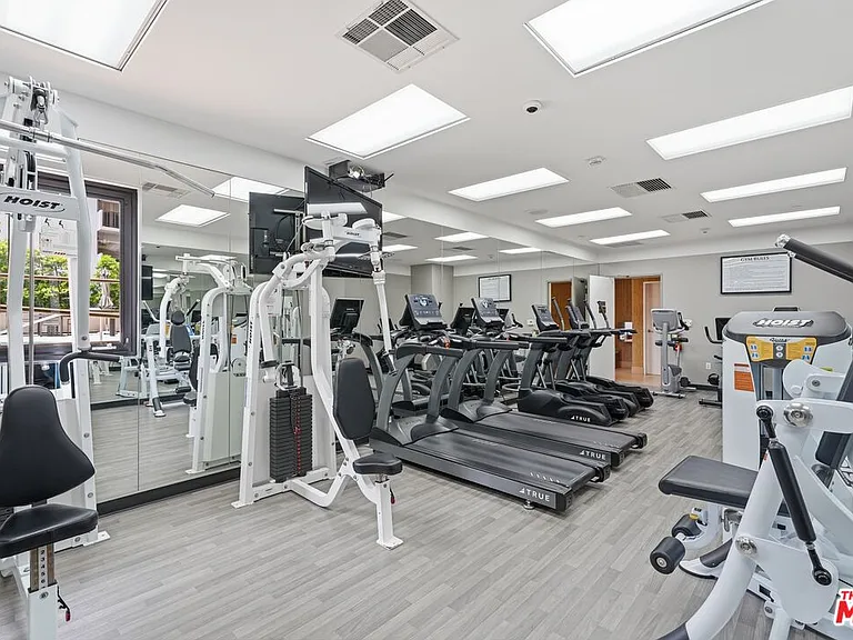 10430 Wilshire Blvd #1701 — Photo 18
