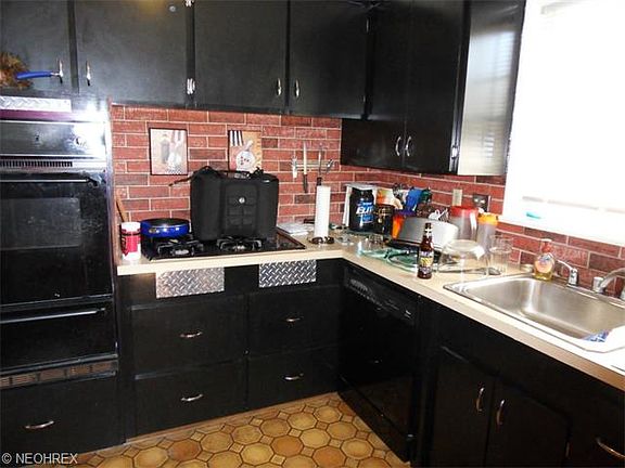 5th image of 231 S Belvoir Blvd