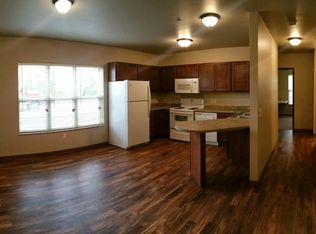 1106 6th St E APT 101, Menomonie, WI 54751