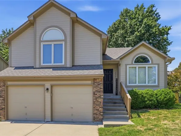 12336 S Albervan St, Olathe, KS 66062