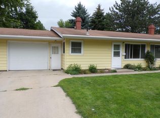 1913 Morningside Dr, Brookings, SD 57006