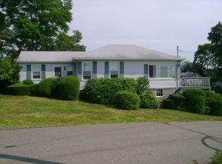 6 Ridgewood Rd, Niantic, CT 06357