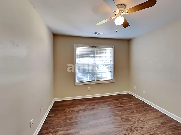 111 Lexington Parke Dr — Photo 12