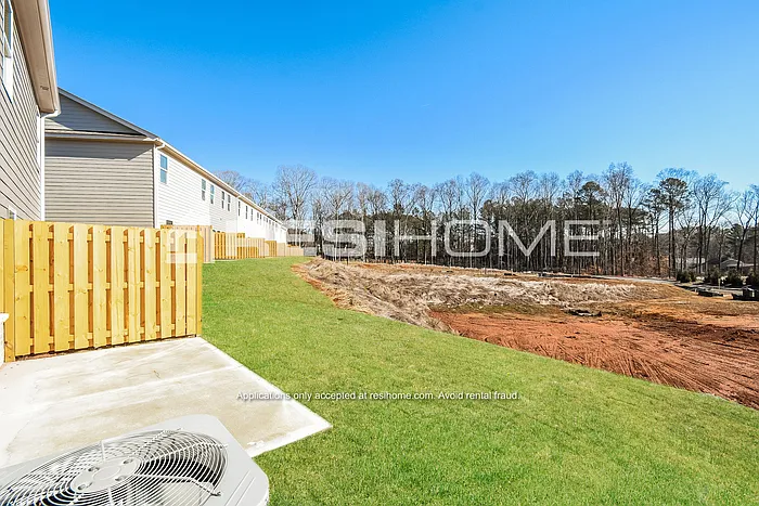 2380 Whitburn Rd — Photo 15