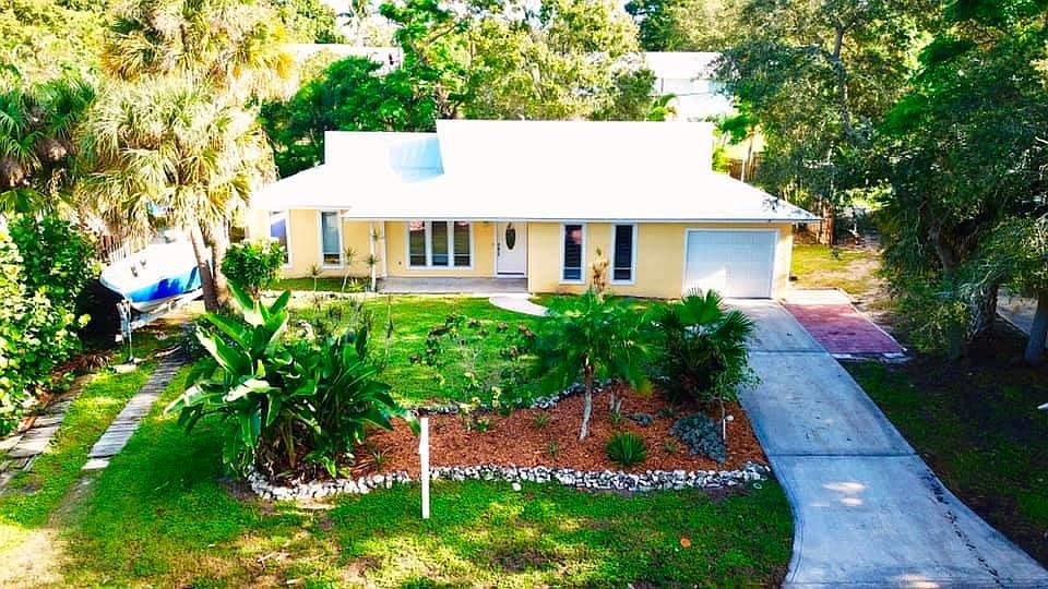 1st image of 4281 NE Cheri Dr