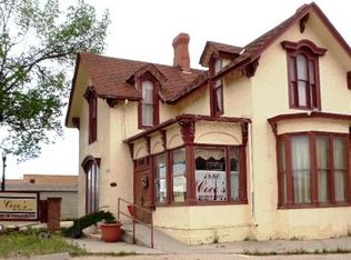 221 W Cedar St, Rawlins, WY 82301