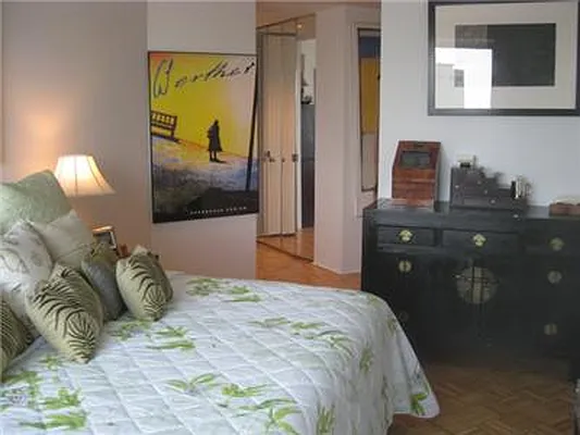 Rented by Macklowe Investment Properties | media 19