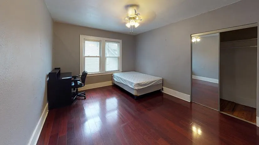 6 bed, $3,150 — Photo 4