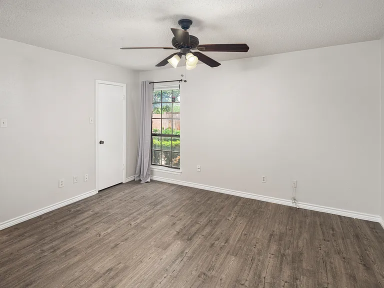 333 Melrose Dr #22D — Photo 20