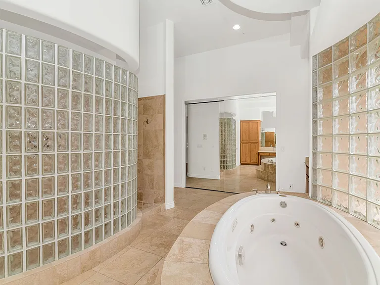 11139 E Cannon Dr — Photo 14