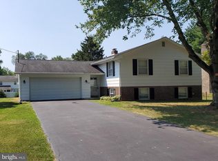 145 Rhonda Dr, York, PA 17408