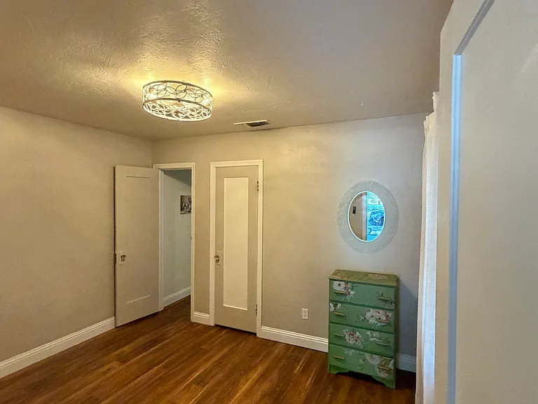 1120 Ohio St — Photo 12