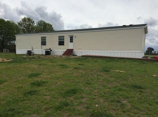 6760 N 900 Blvd, Mount Carmel, IL 62863