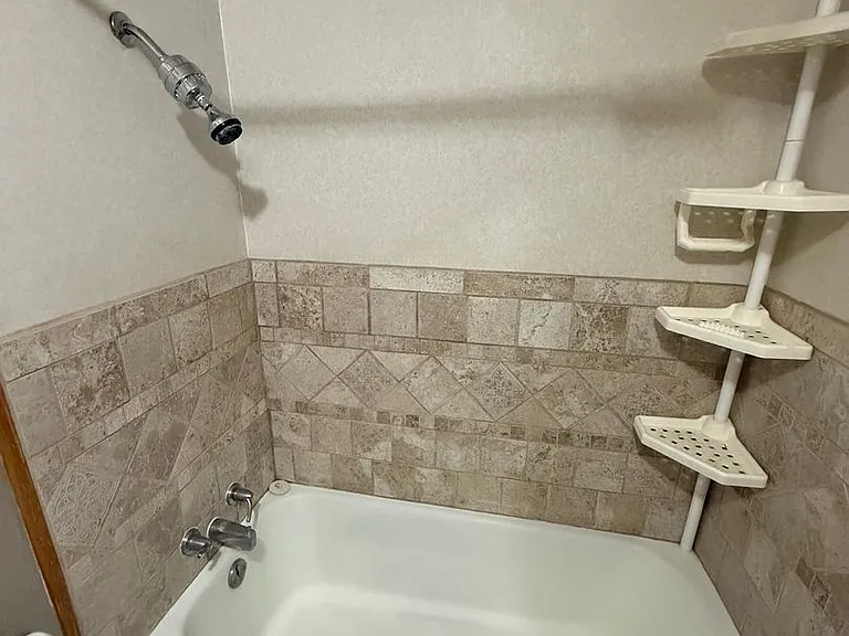 265 N 500 E — Photo 12