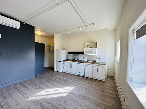 Floor plan 402-106