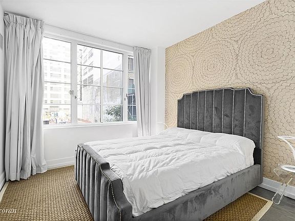 4th image of 70 Charlton St APT 2D