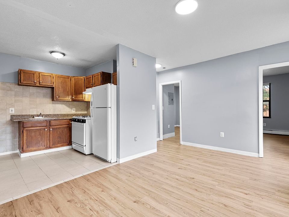 1st image of 26-28 Lawrence St #26-5