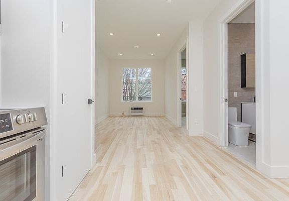 2nd image of 522 Midwood St #2R