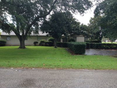 105 Blanch Rd, China, TX, 77613