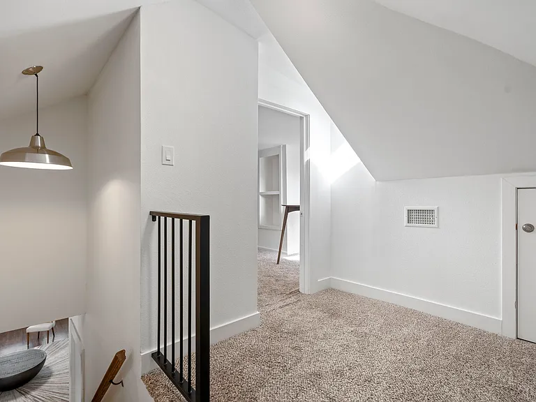 5800 Oram St #5800 — Photo 33