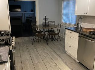 931 6th Avenue Dr NW, Hickory, NC 28601