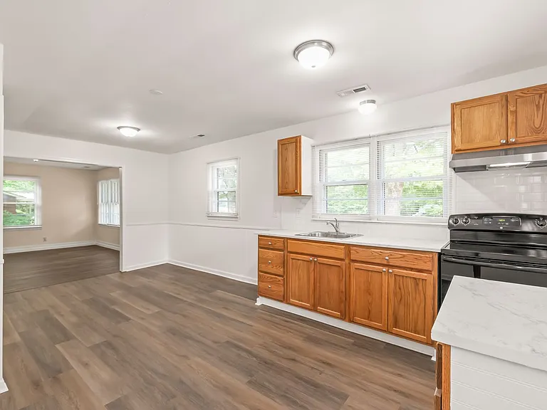 607 N Rocky River Rd — Photo 11