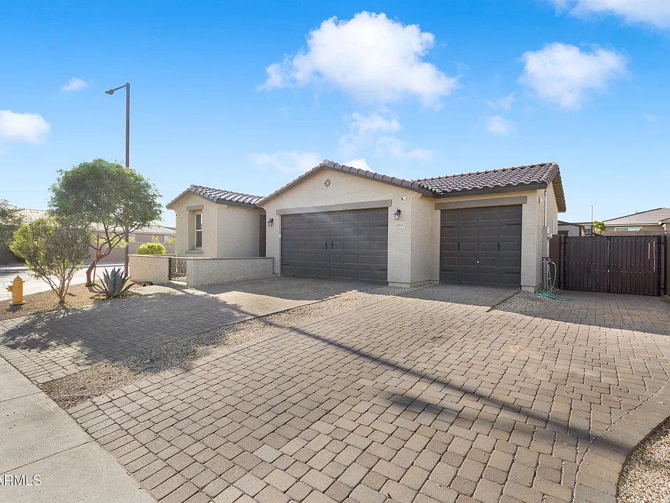 24194 W Whyman Ave