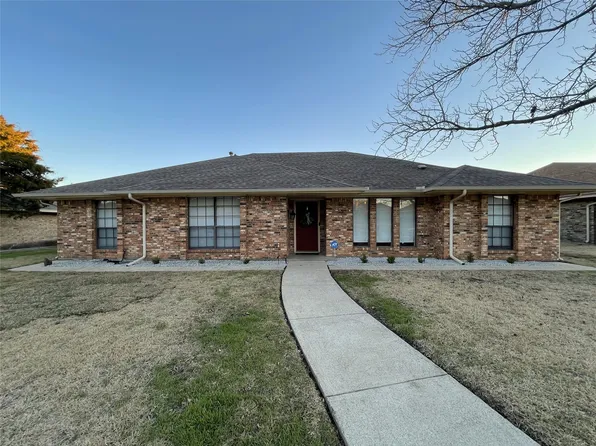 350 Cardinal Creek Dr, Duncanville, TX 75137
