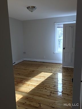 3rd image of 2-24 Oakleigh Ave #16