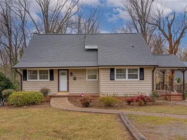 2504 W Cornwallis Dr, Greensboro, NC 27408