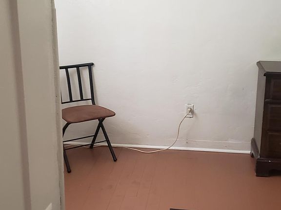 2nd image of 1071 N F St