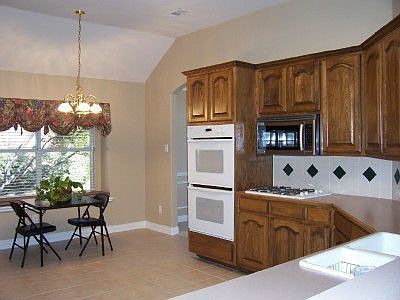 4th image of 3501 Silverwood Dr